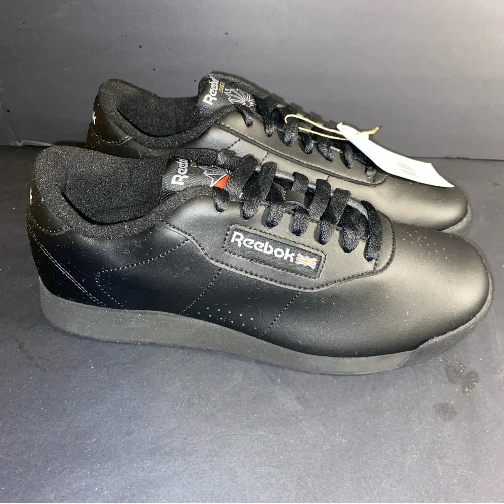 Reebok Women's Princess WIDE D Size 8.5 Shoes Black - 30892‎